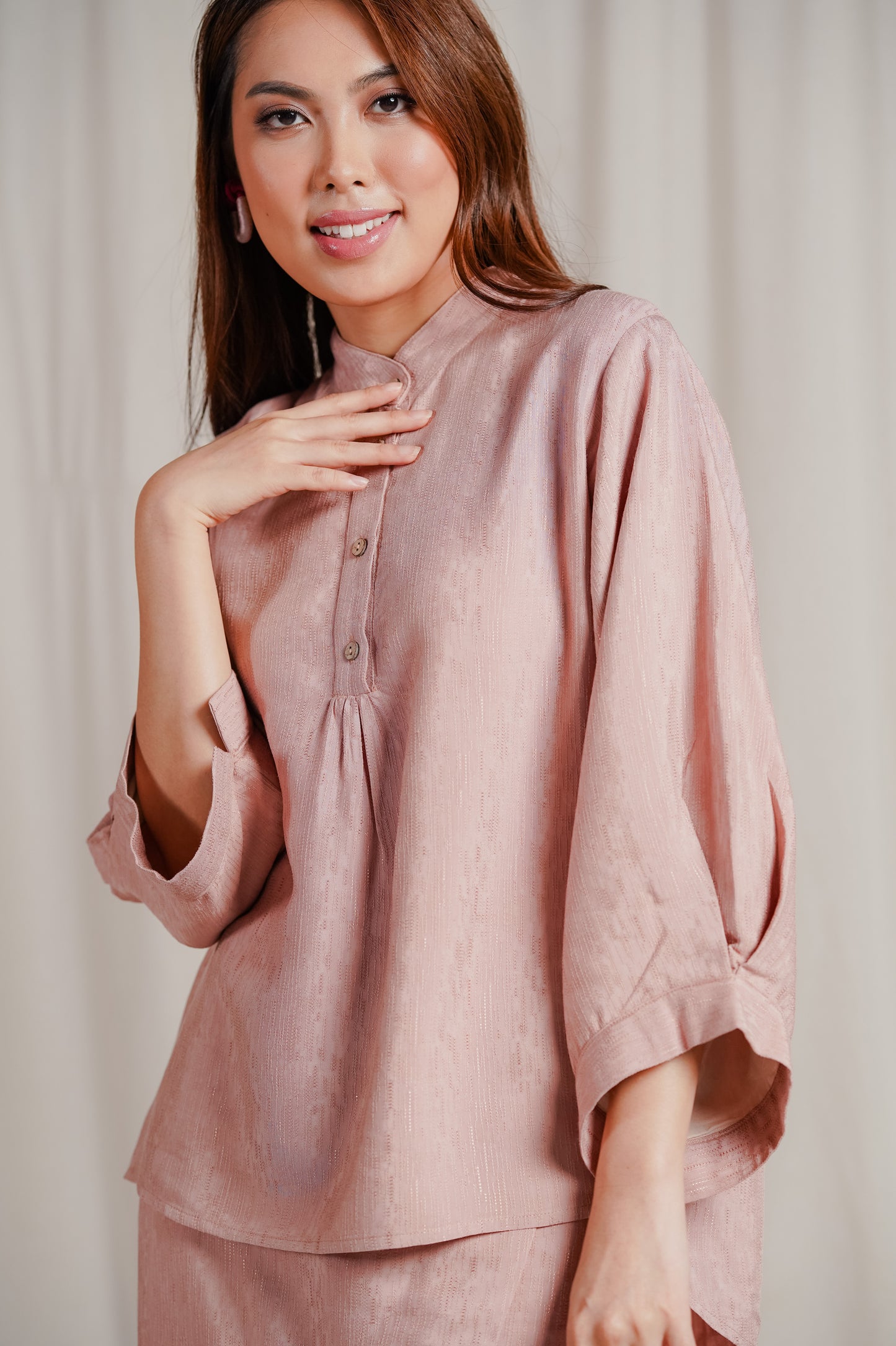 Riang Women in Coral Haze
