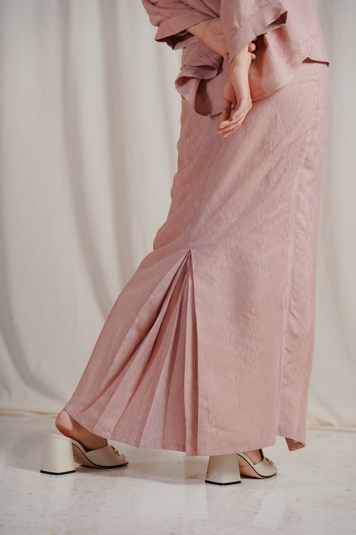 Riang Women in Coral Haze