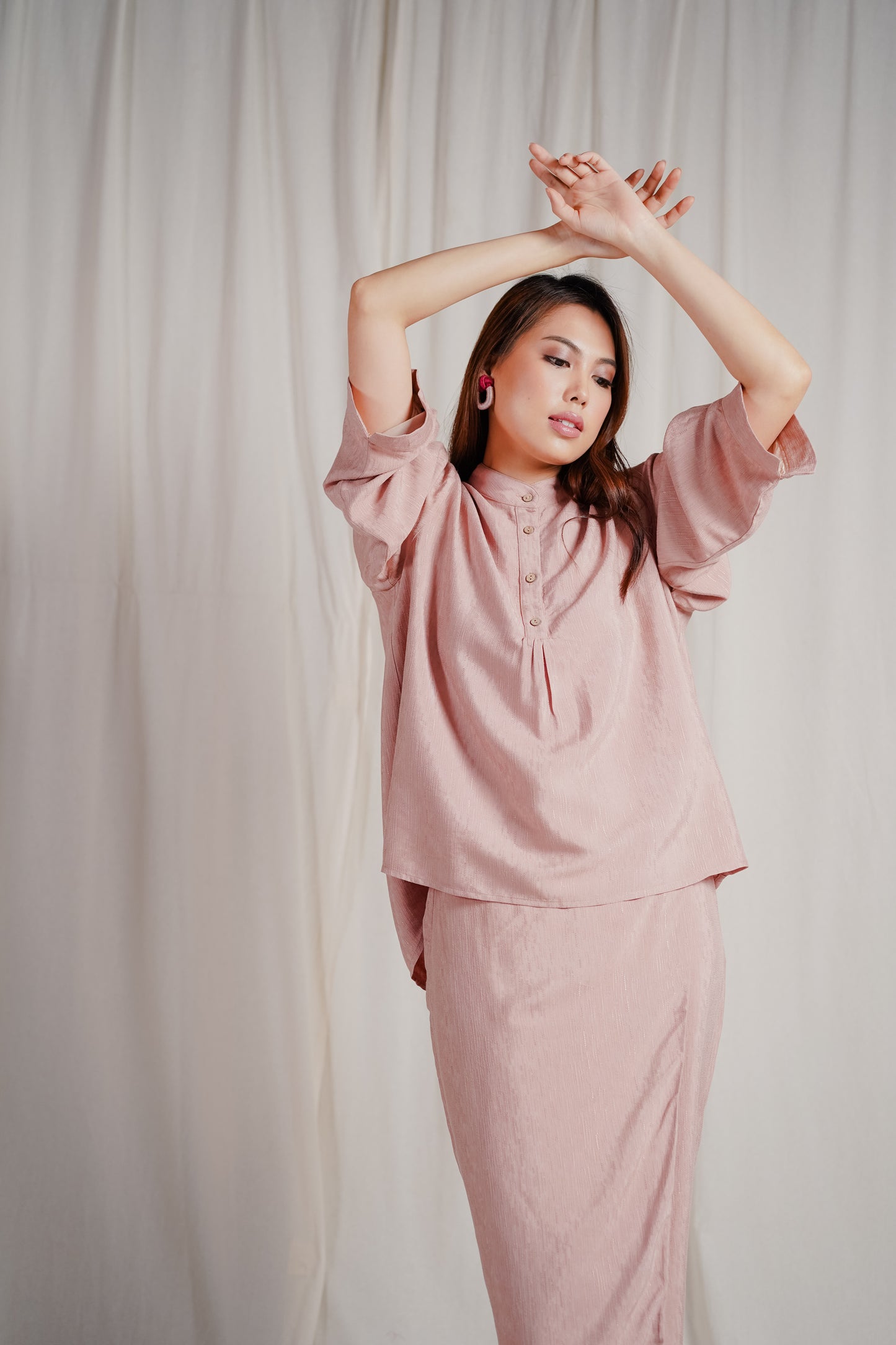 Riang Women in Coral Haze