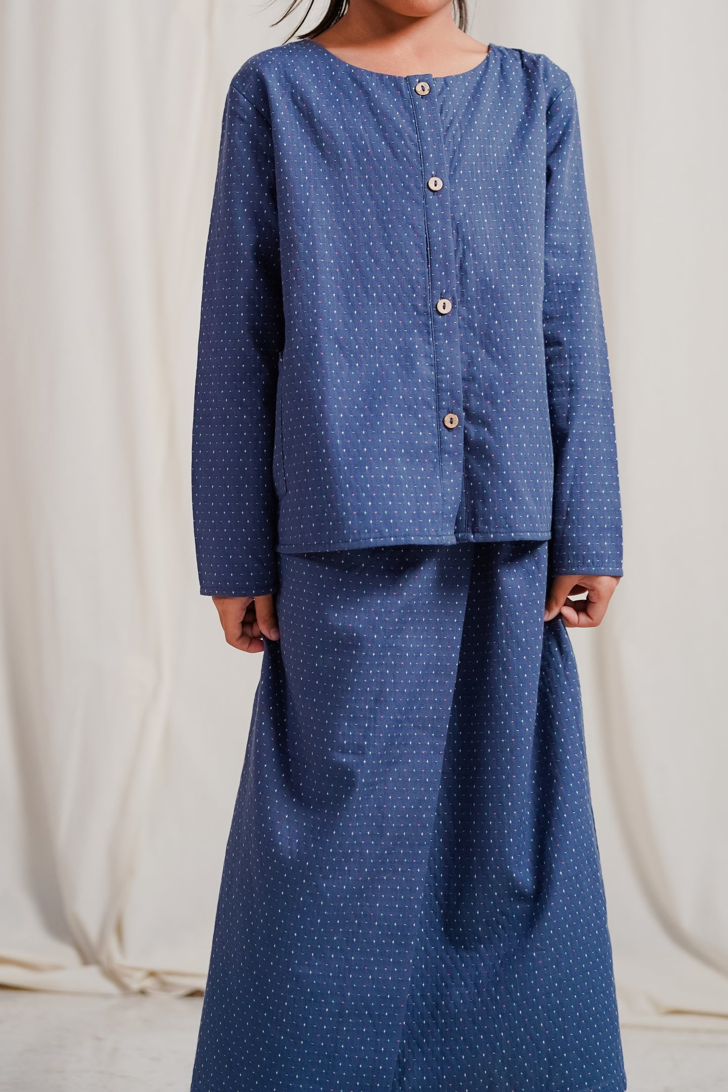 Riang Junior in True Navy