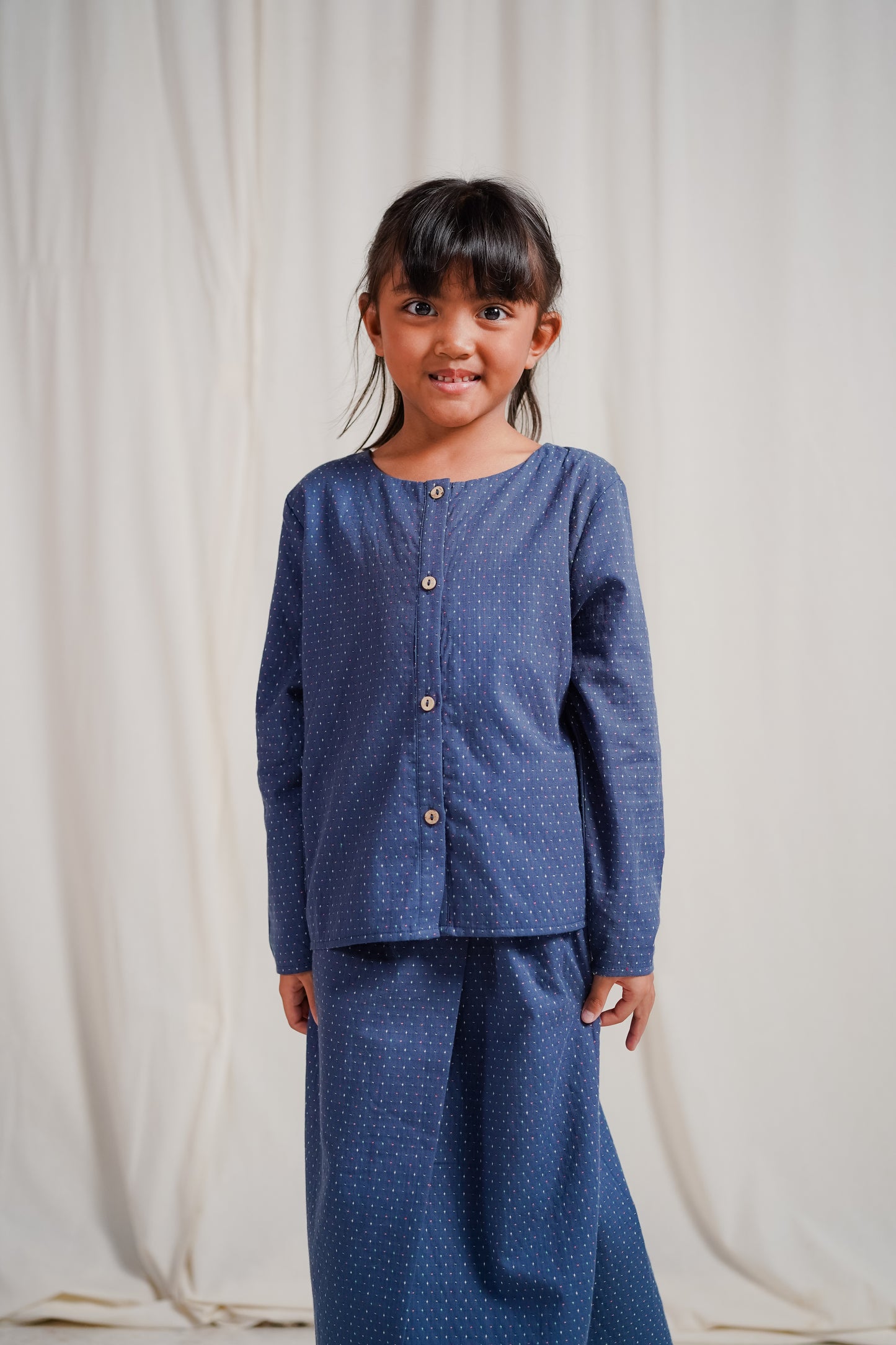 Riang Junior in True Navy